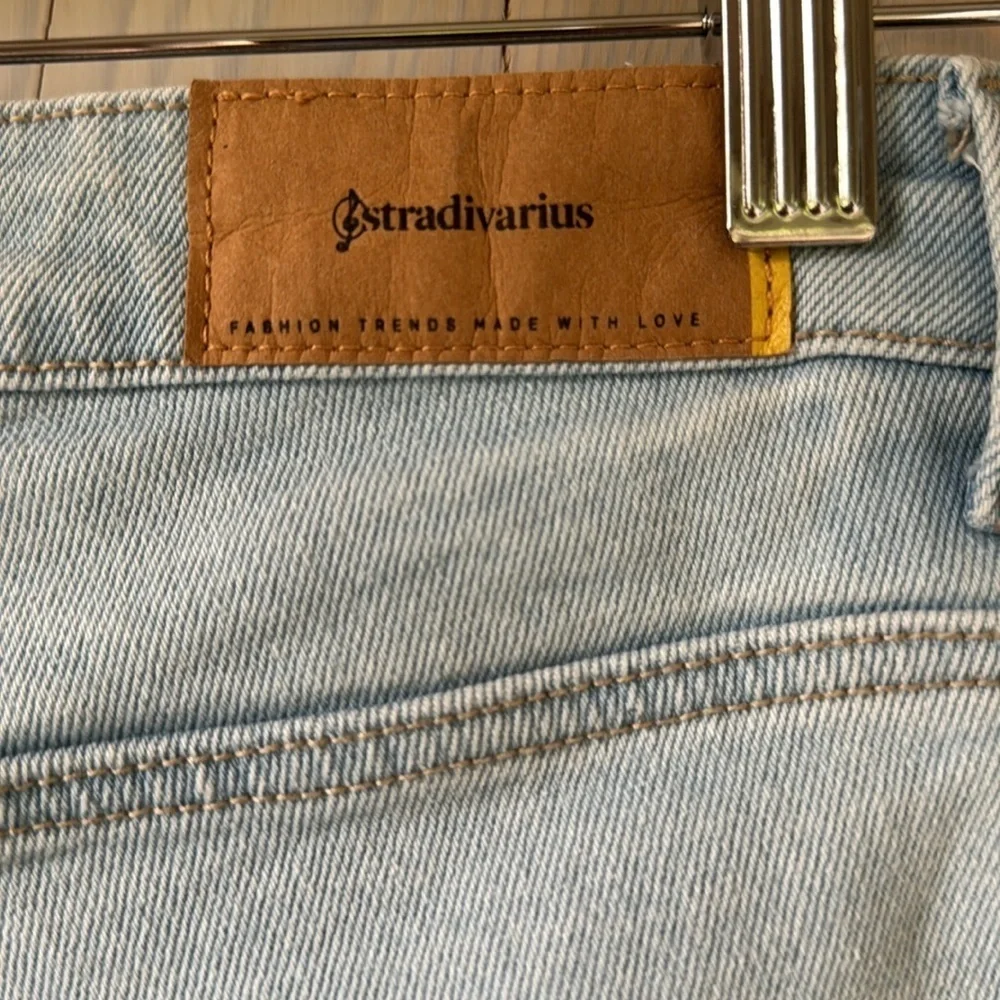 Stradivarius Mom Slim Jeans Size 6